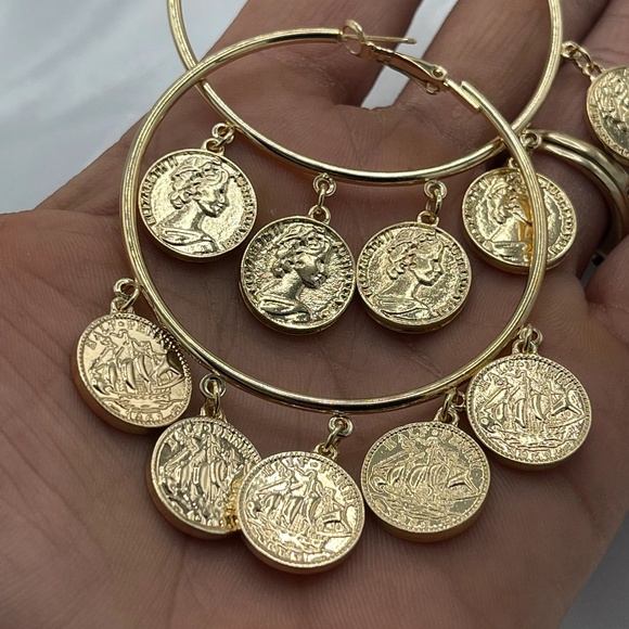 Gold Coin, Hoop Earrings, Gold Plated , Dainty Earrings - Picture 5 of 5